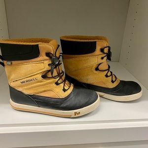 Merrell  snow boots - SELECT DRY - size 7 .